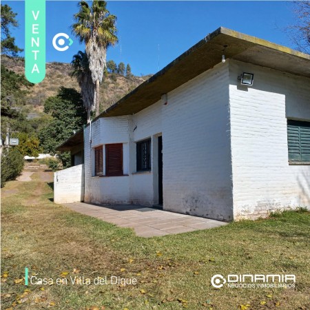 CASA EN VENTA EN LA ZONA MAS EXCLUSIVA DE VILLA DEL DIQUE, CON BAJADA DIRECTA AL LAGO