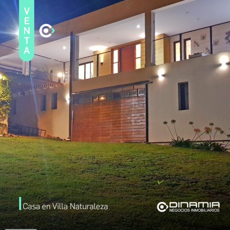 SE VENDE CASA CON VISTA AL LAGO EN VILLA NATURALEZA, VILLA RUMIPAL.