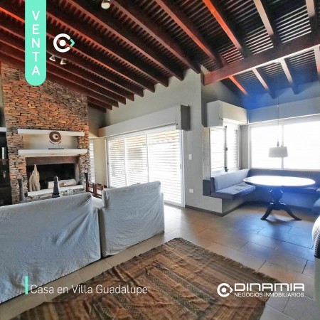 SE VENDE CASA, HERMOSA VISTA,  EN VILLA DEL DIQUE.