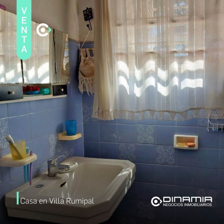 SE VENDE CASA EN ZONA EL MANGRULLO, VILLA RUMIPAL.