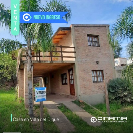 SE VENDE CASA DE DOS PISOS EN VILLA DEL DIQUE.