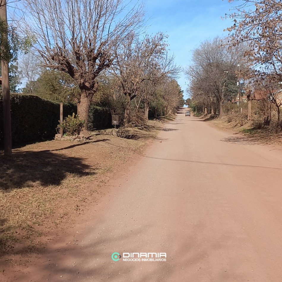 SE VENDE LOTE CERCA DEL CENTRO Y DEL LAGO, EN VILLA DEL DIQUE.