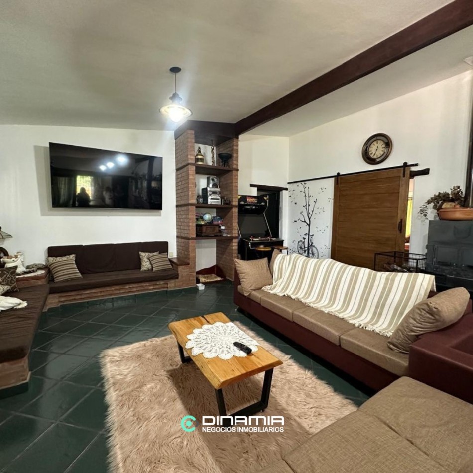 INCREIBLE PROPIEDAD EN VENTA CONSTRUIDA SOBRE UNA HECTAREA