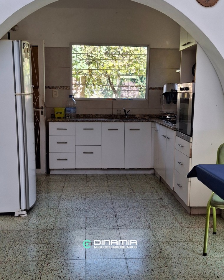CASA EN ZONA A DE VILLA RUMIPAL: a pasos del lago y del centro!