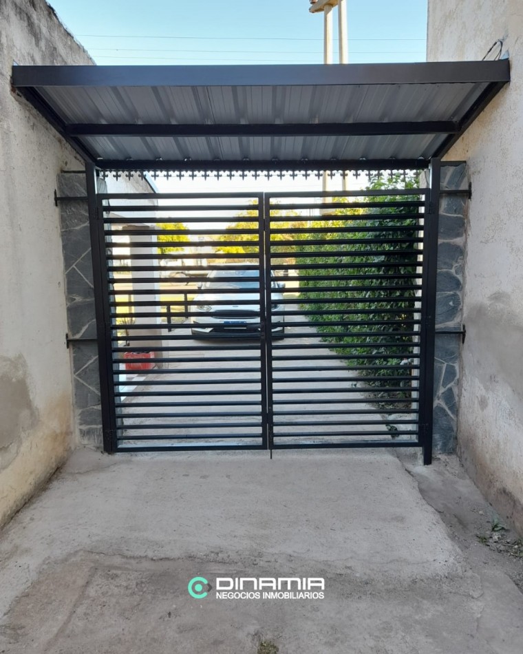 PROPIEDAD CON SALON COMERCIAL FRENTE A RUTA 5 - VILLA DEL DIQUE