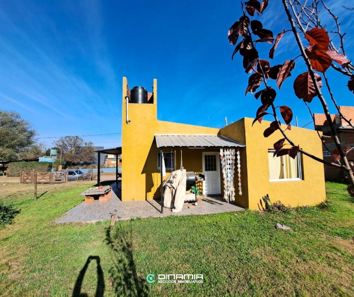UNA ACOGEDORA CASA EN UNA LINDA ZONA DE VILLA RUMIPAL!