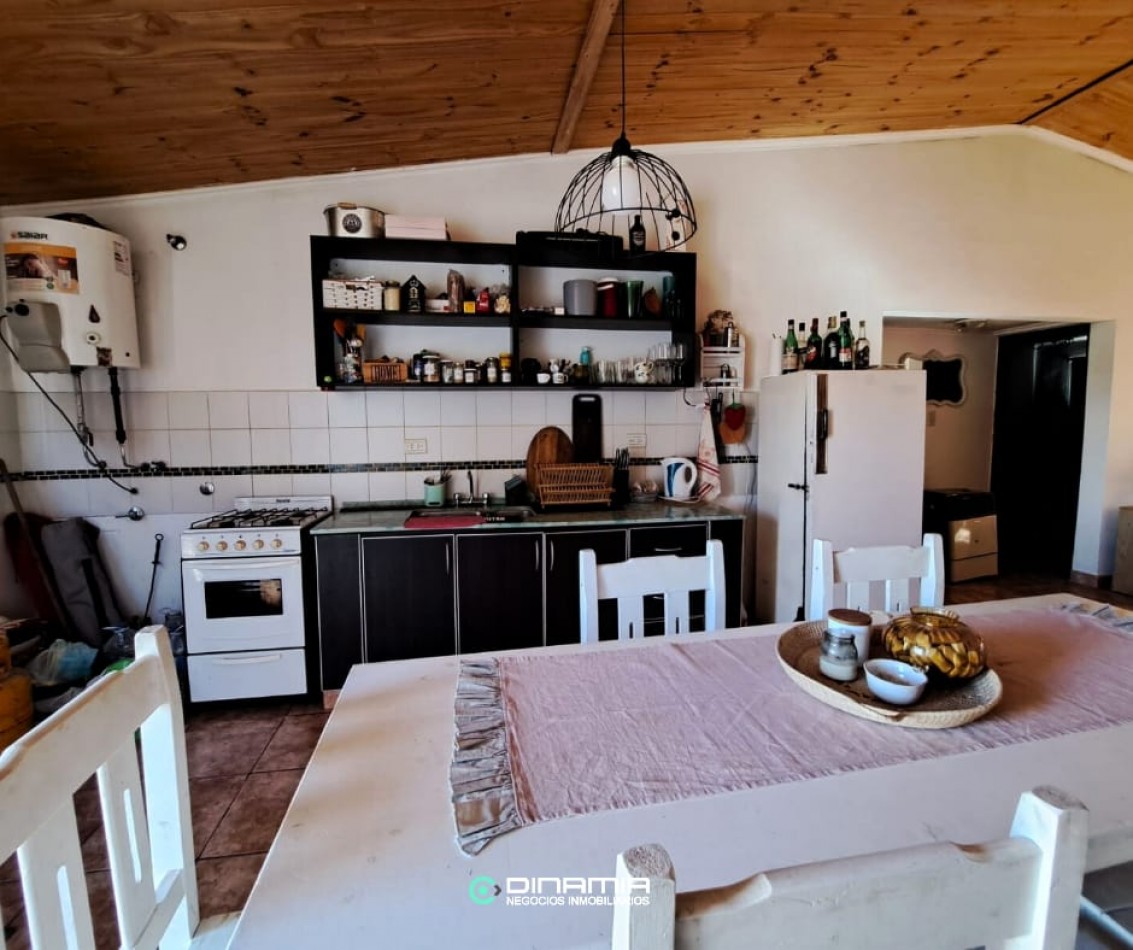 SE VENDE 2 PROPIEDADES, EN VILLA DEL DIQUE.