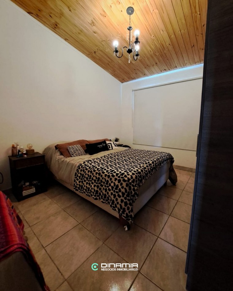 SE VENDE 2 PROPIEDADES, EN VILLA DEL DIQUE.