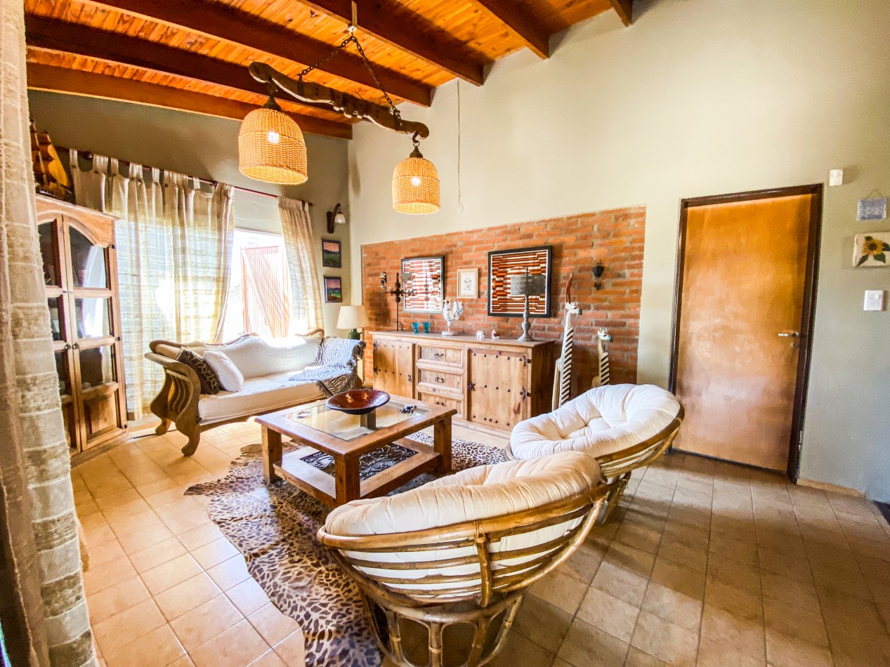 VENDO CASA EN VILLA RUMIPAL