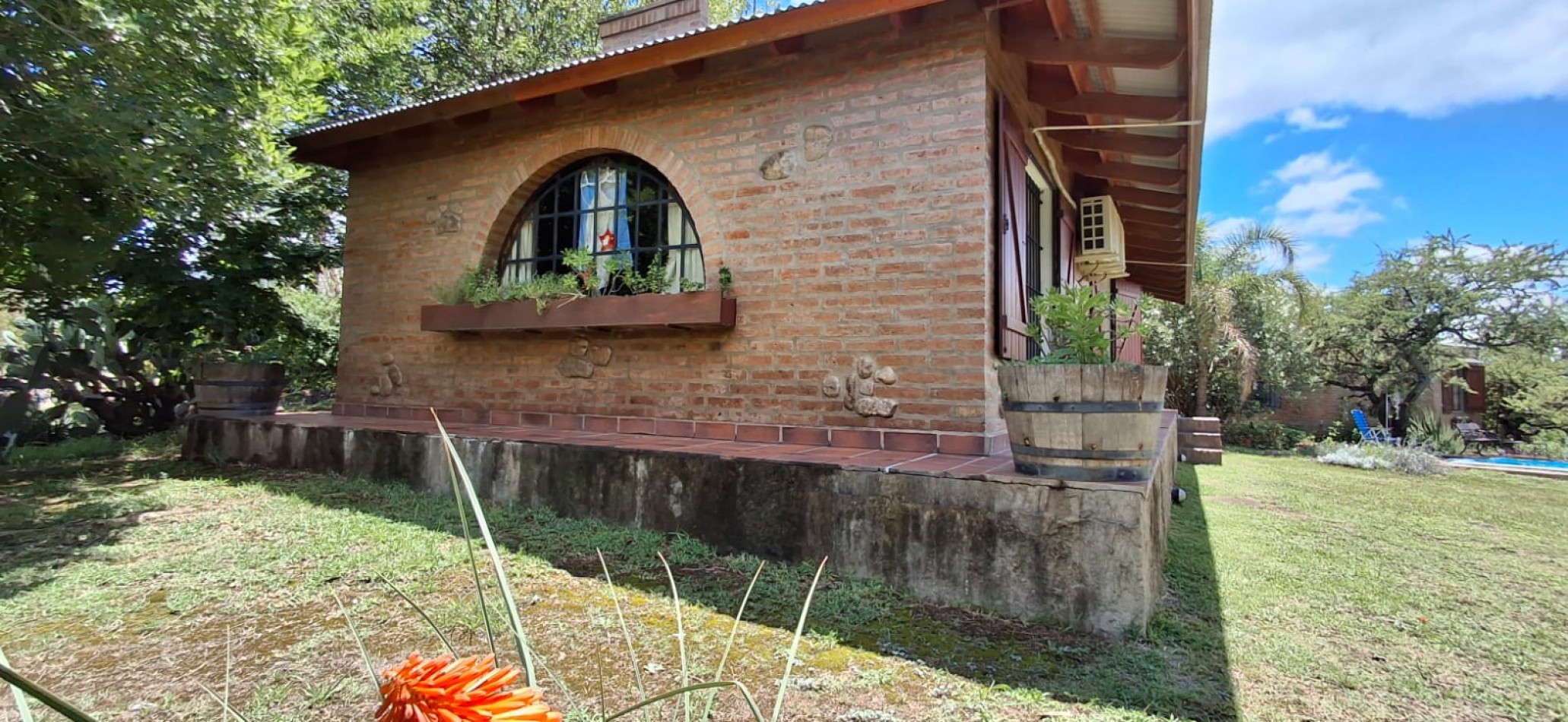 SE VENDE CASA CON DEPARTAMENTO EN VILLA GUADALUPE