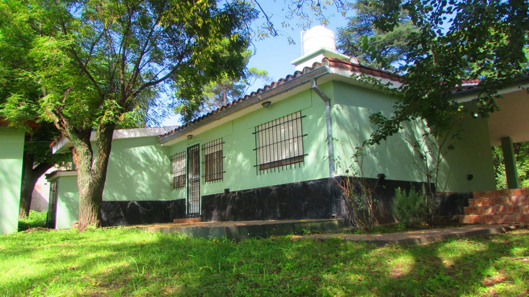 CASA EN VENTA EN UNA ZONA QUE NO PARA DE CRECER EN VILLA AMANCAY