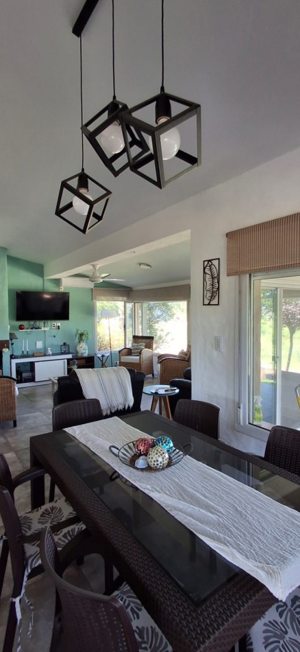 SE VENDE CASA HERMOSA VISTA EN CLUB SCHNEBELLI, VILLA RUMIPAL