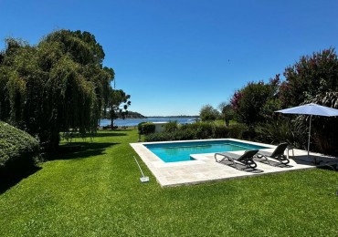 CASA EN PLAYA GRANDE CON BAJADA AL LAGO EN VILLA DEL DIQUE