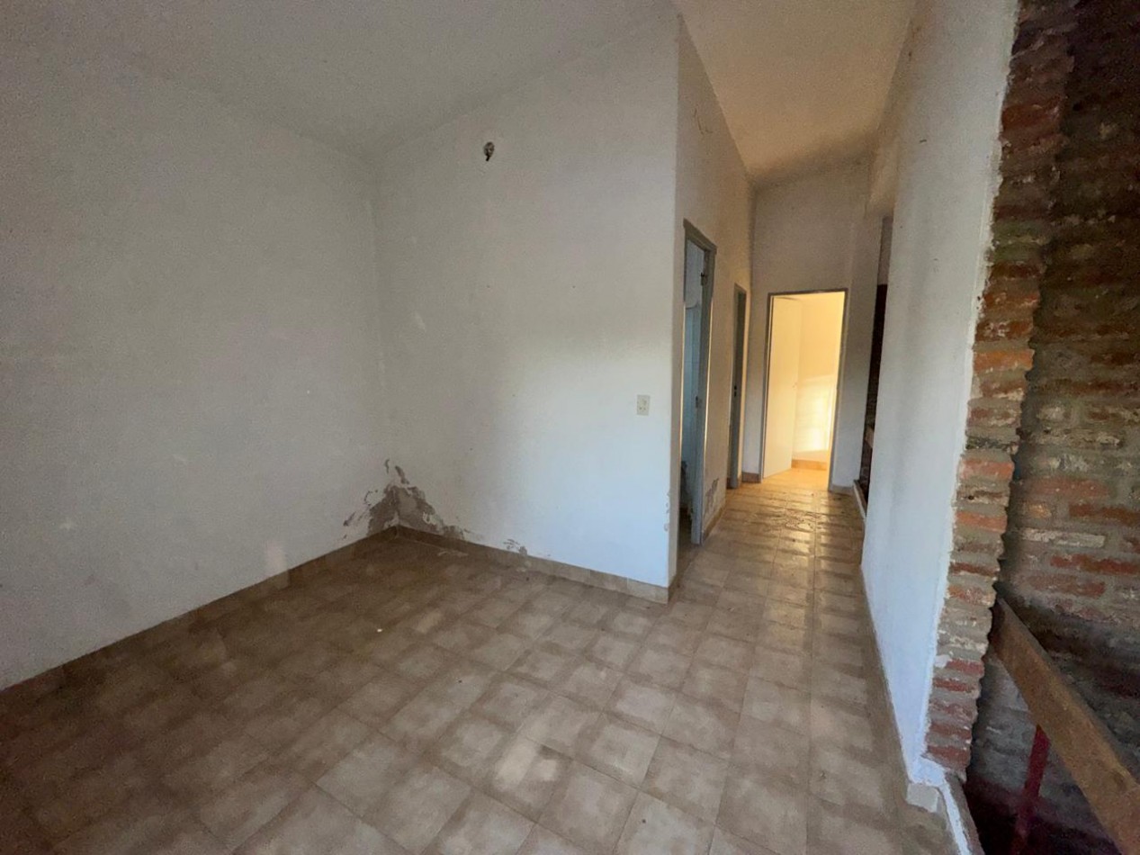 SE VENDE CASONA A REFACCIONAR, EN VILLA DEL PARQUE, VILLA RUMIPAL