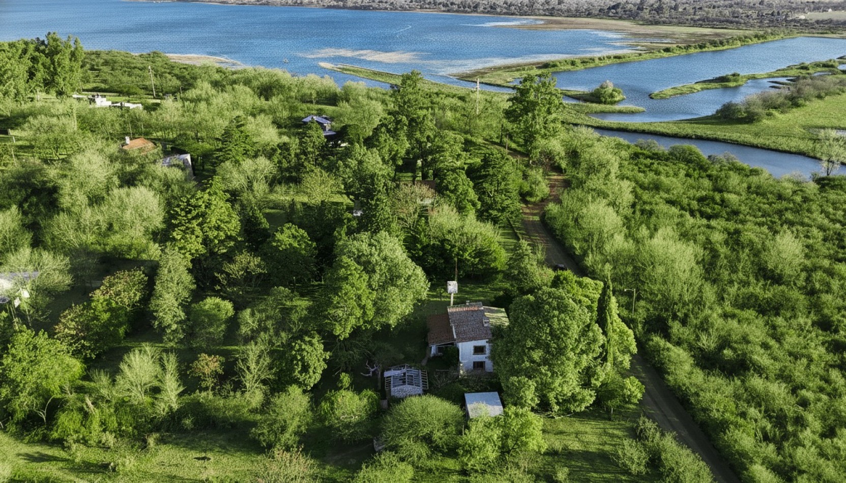 SE VENDE CASONA A REFACCIONAR, EN VILLA DEL PARQUE, VILLA RUMIPAL