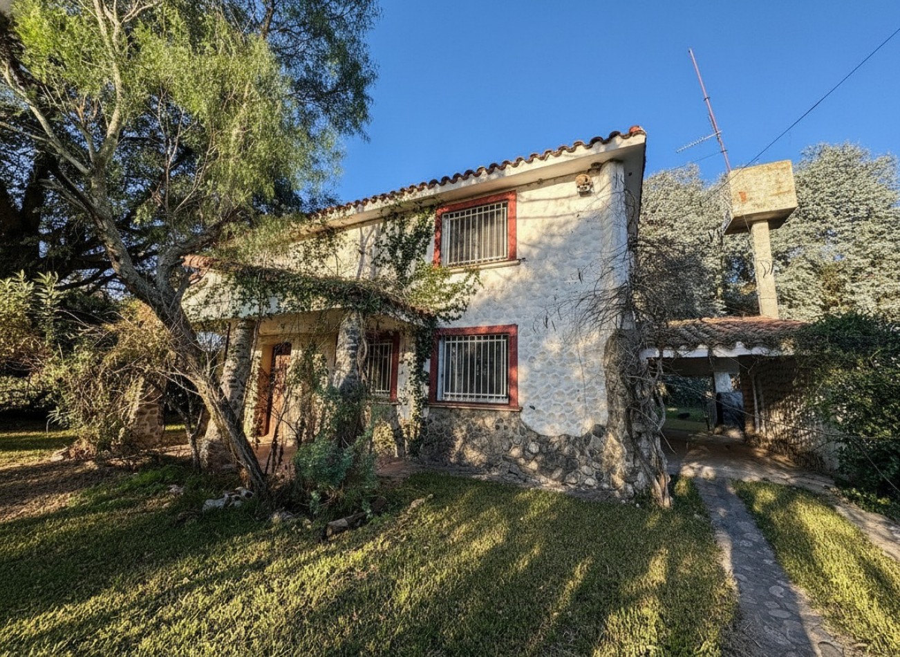 SE VENDE CASONA A REFACCIONAR, EN VILLA DEL PARQUE, VILLA RUMIPAL