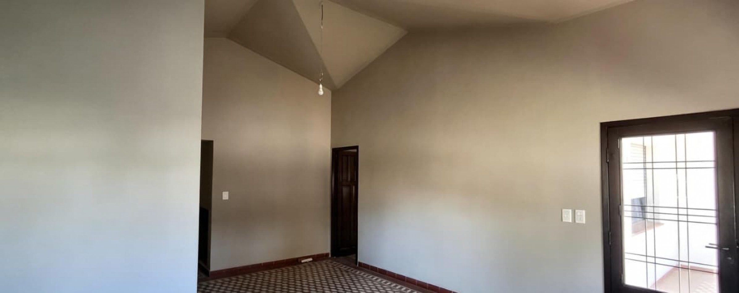 SE VENDE CASA EN VILLA DEL DIQUE