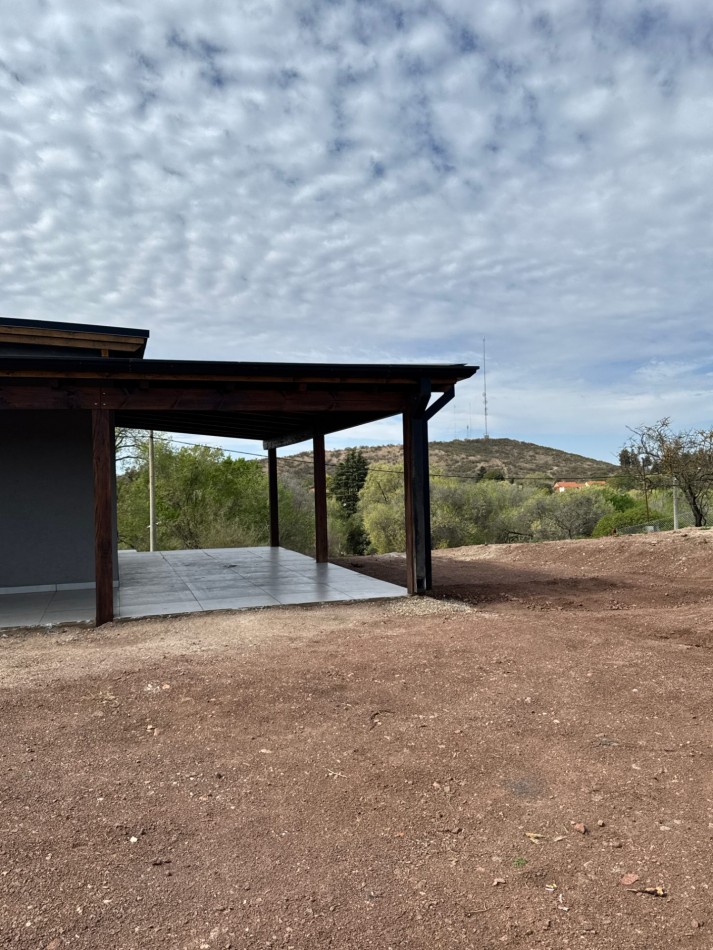 SE VENDE CASA EN VILLA RUMIPAL