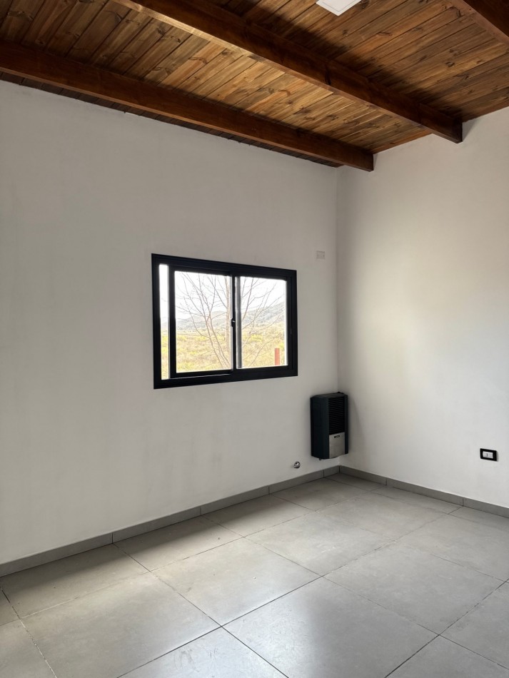 SE VENDE CASA EN VILLA RUMIPAL